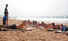 lessons de surf sur la plage de taghazout
