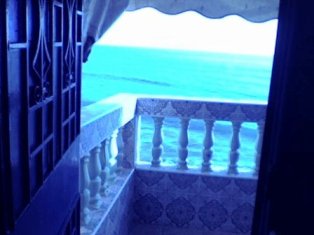 petit terrasse avec belle vue sur mer